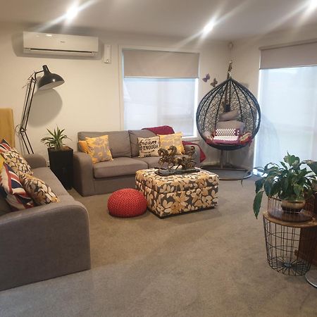 Apartamento Bed N Breakfast On Pear Tree Lane Hamilton Habitación foto